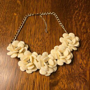 18" Ivory Flower Necklace